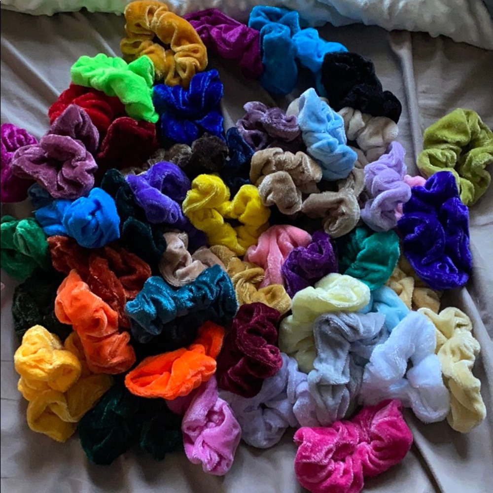 SCRUNCHIES